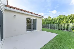 1353 Canary Island Dr, Weston, FL 33327 - Photo 38
