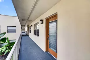 190 Piedmont D, Delray Beach, FL 33484 - Photo 2