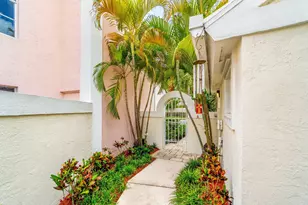 25 Wyndham Ln, Palm Beach Gardens, FL 33418 - Photo 4