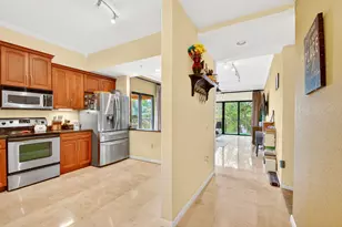 1610 Presidential Way, West Palm Beach, FL 33401 - Photo 4