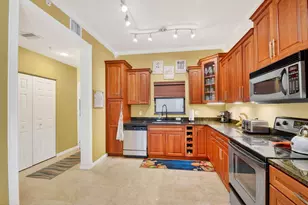1610 Presidential Way, West Palm Beach, FL 33401 - Photo 6
