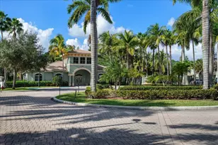 310 Crestwood Cir, Royal Palm Beach, FL 33411 - Photo 14