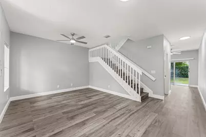 205 S Santa Catalina Circle #205, North Lauderdale, FL 33068 - Photo 4