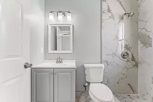 205 S Santa Catalina Cir, North Lauderdale, FL 33068 - Photo 18