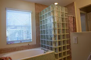 8058 Via Hacienda, Riviera Beach, FL 33418 - Photo 12