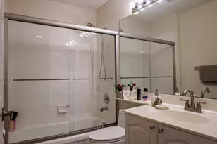 8058 Via Hacienda, Riviera Beach, FL 33418 - Photo 14