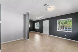 304 8th Ave SW, Vero Beach, FL 32962 - Photo 2