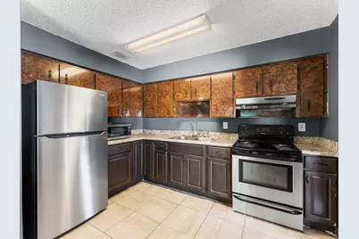 304 8th Avenue SW, Vero Beach, FL 32962 - Photo 6