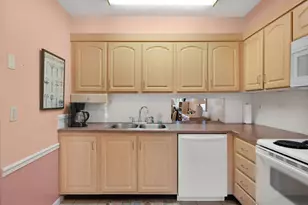 945 Savannas Point Dr, Fort Pierce, FL 34982 - Photo 6