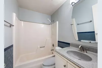28 Lake Vista Trail #104, Port Saint Lucie, FL 34952 - Photo 8