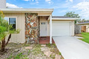 2599 SE Grand Dr, Port Saint Lucie, FL 34952 - Photo 2