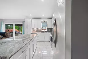 685 SW Homeland Rd, Port Saint Lucie, FL 34953 - Photo 10