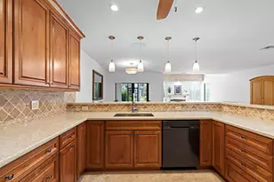 6079 Glendale Dr, Boca Raton, FL 33433 - Photo 8