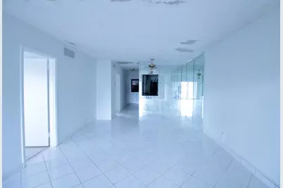 465 Paradise Isle Boulevard #110, Hallandale Beach, FL 33009 - Photo 16