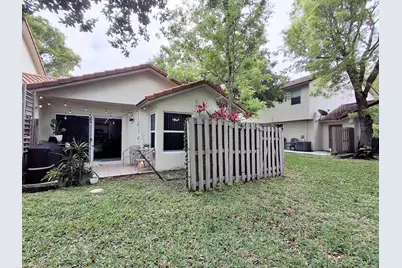 408 NW 108th Terrace NW #408, Pembroke Pines, FL 33026 - Photo 18