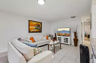 1044 NW 83rd Ave, Plantation, FL 33322 - Photo 8