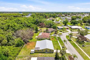 445 NE Armory Cir, Port Saint Lucie, FL 34983 - Photo 34