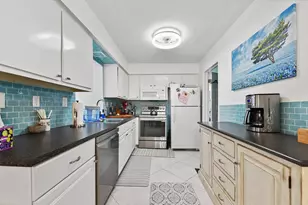 7207 NW 92nd Ave, Tamarac, FL 33321 - Photo 8