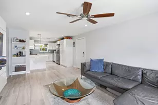 807 NE 1st St, Delray Beach, FL 33483 - Photo 4