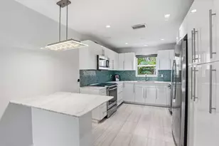 807 NE 1st St, Delray Beach, FL 33483 - Photo 4