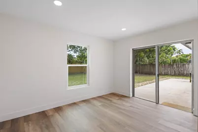 430 La Mancha Avenue, Royal Palm Beach, FL 33411 - Photo 16