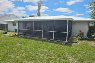 421 SE Skipper Ln, Port Saint Lucie, FL 34983 - Photo 12