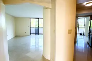 21085 NE 34th Ave, Aventura, FL 33180 - Photo 4
