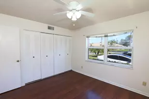 1217 S Lakes End Dr, Fort Pierce, FL 34982 - Photo 46