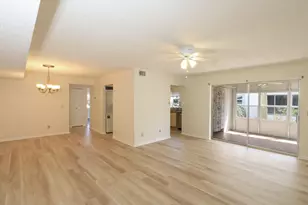 1217 S Lakes End Dr, Fort Pierce, FL 34982 - Photo 56