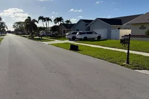 8783 SW 16th St, Boca Raton, FL 33433 - Photo 4