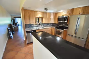 4301 Martinique Cir, Coconut Creek, FL 33066 - Photo 8
