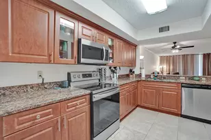 8266 NW 24th St, Coral Springs, FL 33065 - Photo 32