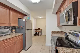 8266 NW 24th St, Coral Springs, FL 33065 - Photo 4