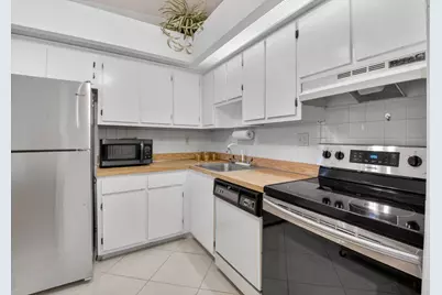 15496 Lakes Of Delray Boulevard #206, Delray Beach, FL 33484 - Photo 4
