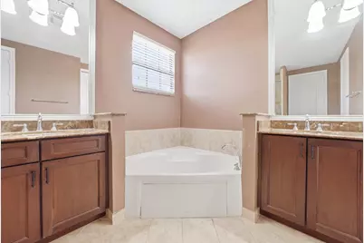 7561 NW 112th Terrace, Parkland, FL 33076 - Photo 32