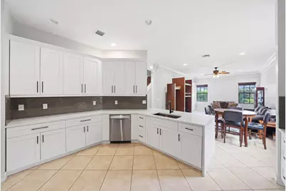 7561 NW 112th Terrace, Parkland, FL 33076 - Photo 14