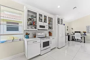 104 Hidden Hollow, Palm Beach Gardens, FL 33418 - Photo 12