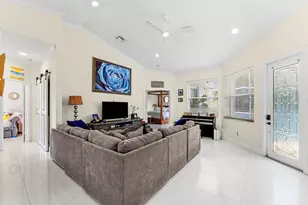 104 Hidden Hollow, Palm Beach Gardens, FL 33418 - Photo 14