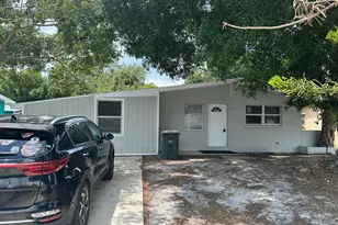 115 Maple Ave, Fort Pierce, FL 34982 - Photo 2