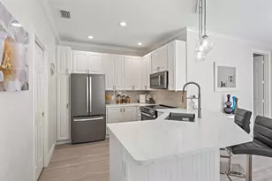 166 Honeysuckle Dr, Jupiter, FL 33458 - Photo 4