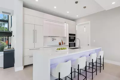 2015 NE 4th Avenue, Wilton Manors, FL 33305 - Photo 28