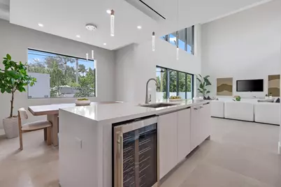 2015 NE 4th Avenue, Wilton Manors, FL 33305 - Photo 30