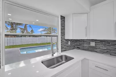 9490 NW 20th Place, Sunrise, FL 33322 - Photo 14