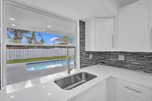 9490 NW 20th Pl, Sunrise, FL 33322 - Photo 14