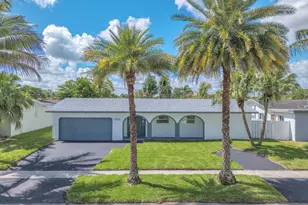 9490 NW 20th Pl, Sunrise, FL 33322 - Photo 4