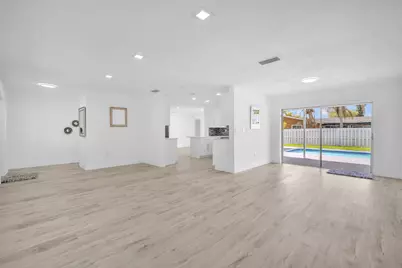 9490 NW 20th Place, Sunrise, FL 33322 - Photo 8