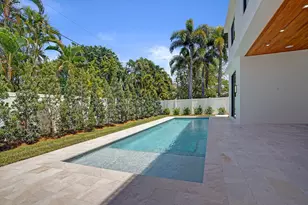 365 NE 3rd St, Boca Raton, FL 33432 - Photo 40