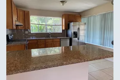 7821 NW 14th Street, Pembroke Pines, FL 33024 - Photo 2