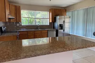 7821 NW 14th St, Pembroke Pines, FL 33024 - Photo 2
