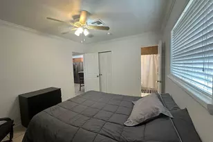 740 NE 37th St, Oakland Park, FL 33334 - Photo 18